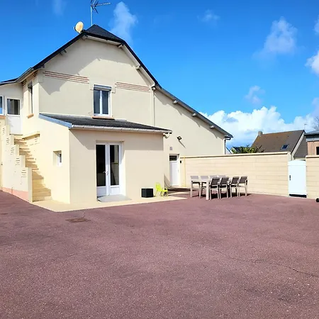 Les Antilles, Maison De Bord De Pirou