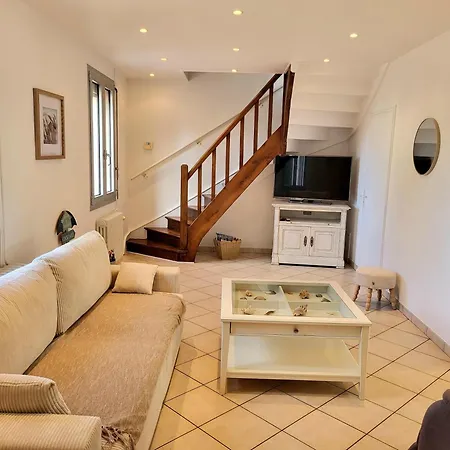 Les Antilles, Maison De Bord De Pirou