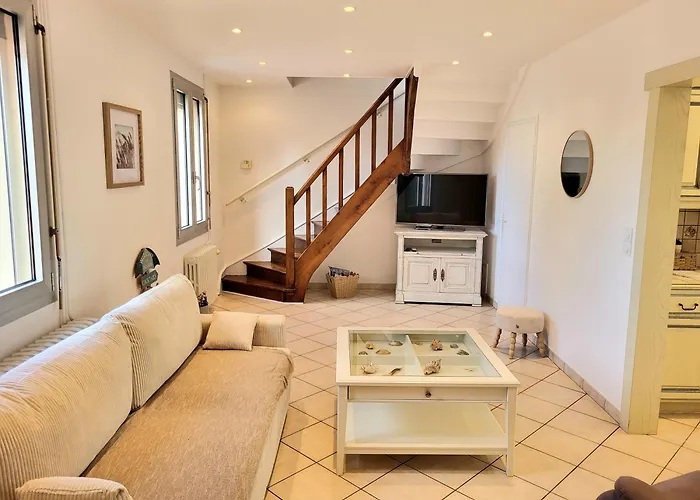 Les Antilles, Maison De Bord De Pirou