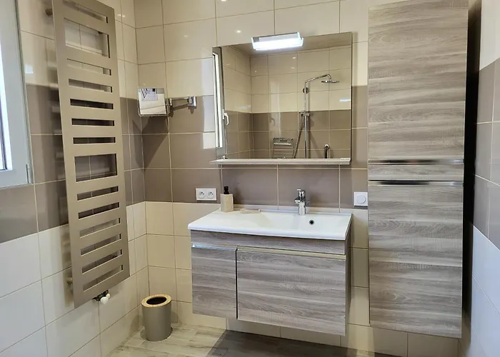 Les Antilles, Maison De Bord De *