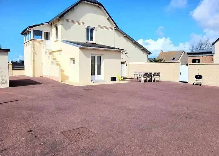 Les Antilles, Maison De Bord De