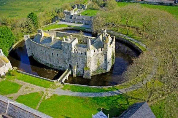 Les Antilles, Maison De Bord De Pirou